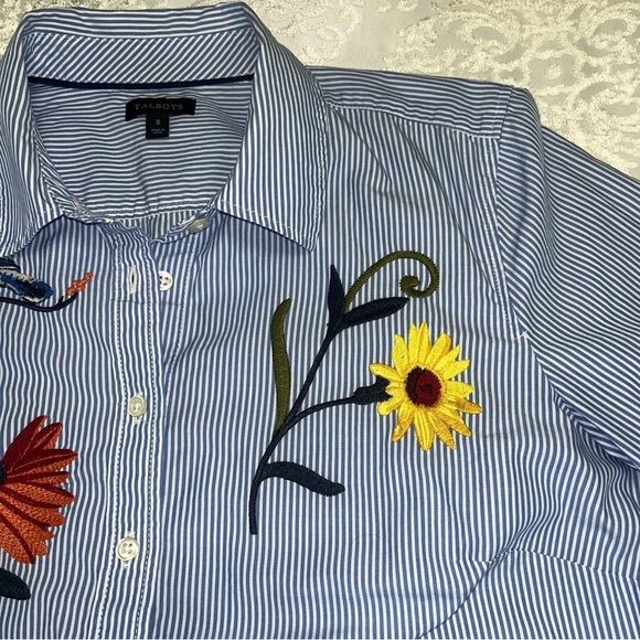 Talbots Embroidered 100% Cotton Button Down Ling Sleeve Blue & White Size Small - Picture 8 of 12